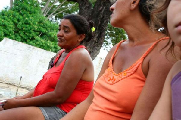Mães de presos por crime de Castelo(Imagem:Thiago Amaral)