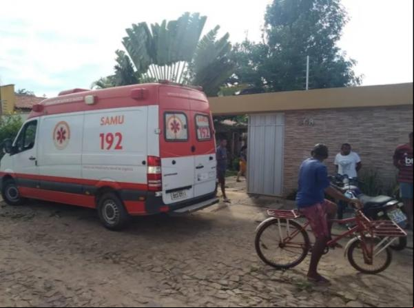 Um homem, identificado como Francisco Martins Oliveira, morreu após cair de uma árvore no quintal de uma residência, no Centro de José de Freitas, município a 48 km de Teresina. O(Imagem:Reprodução)