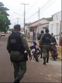 Correios de Demerval Lobão é assaltado e policial levado em fuga.(Imagem:Cidade Verde)