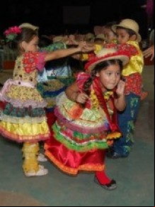 Quadrilhas mirins participam do X Festival Cultural dos Cocais.(Imagem:Prefeitura de São João do Arraial/Divulgação)
