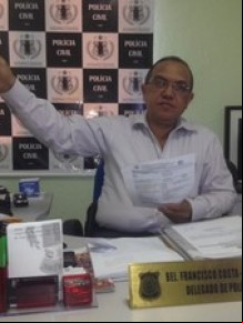 Delegado Barêtta fala sobre o caso.(Imagem:Catarina Costa)