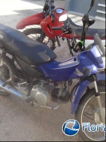 Motocicleta estava abandonada na PI 05.(Imagem:FlorianoNews)