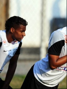 Jogadores da base do Santos estão sem refeição nos fins de semana.(Imagem:Pedro Ernesto Guerra / Santos FC)