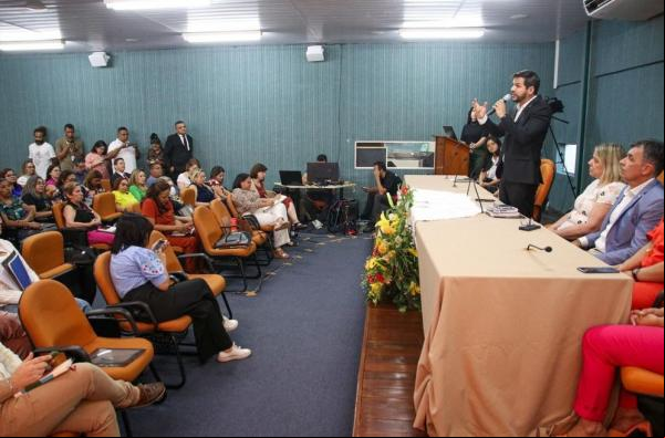 Secretário Washington Bandeira participa de encontro para professores formadores(Imagem: Divulgação)