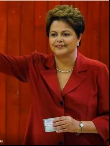 Dilma Rousseff é reeleita com 51,57% dos votos.(Imagem:Divulgação)
