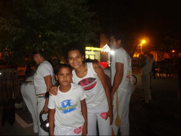 Grupo ?Abadá Capoeira? se apresentou neste domingo no centro de Floriano(Imagem:FlorianoNews)