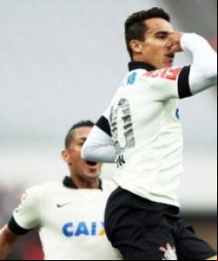 Meio-campista ou pelo São Paulo, está no Corinthians e é pretendido pelo Flamengo.(Imagem:Marcos Ribolli)
