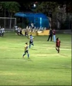 Técnico do Fla-PI aponta irregularidade de jogadora das Abelhas na final.(Imagem:Reprocução)