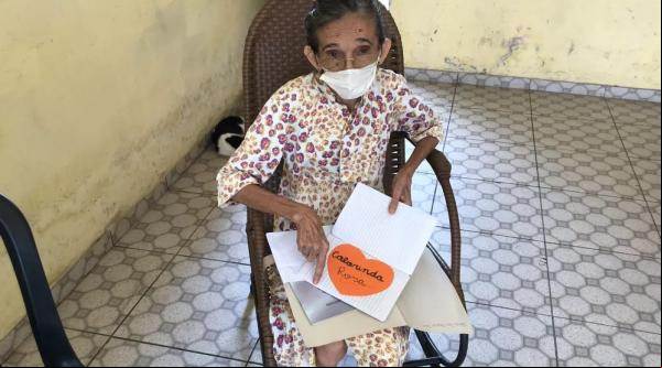 Dona Calu resolveu começar a estudar aos 71 anos em Teresina.(Imagem:Layza Mourão/g1 PI)