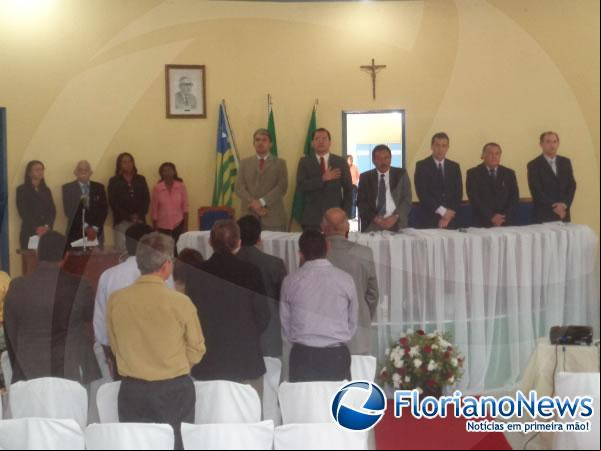 ereador Carlos Antônio toma posse como presidente da Câmara de Floriano.(Imagem:FlorianoNews)