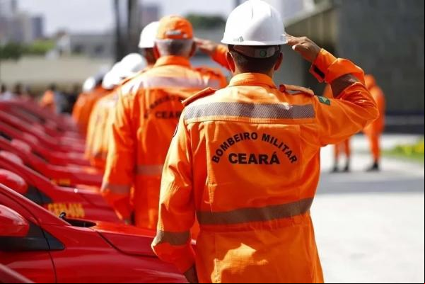 Concurso do Corpo de Bombeiros oferece 450 vagas com salário de R$ 5,8 mil.(Imagem:Governo do Ceará)