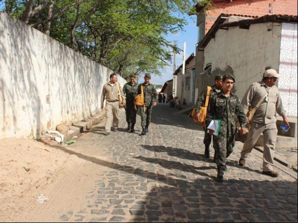 Soldados do Exército começam a atuar como agentes de endemias.(Imagem:Catarina Costa/G1 PI)