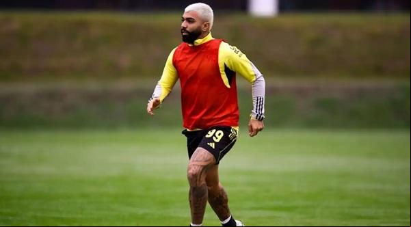Gabigol durante treinamento nesta semana no Ninho do Urubu(Imagem:Marcelo Cortes /CRF)