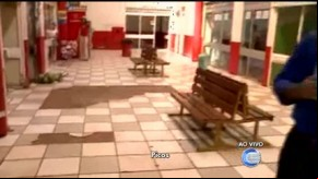 ageiros relatam problemas no piso, nos banheiros e no teto da rodoviária.(Imagem:G1 PI)