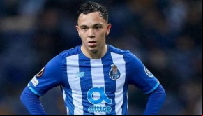 PSG e Tottenham disputam a contratação de ex-atacante do Grêmio(Imagem:Reprodução)