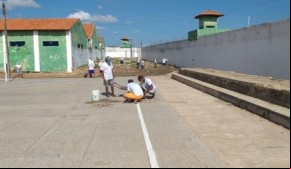 Reeducandos de Floriano trabalham na limpeza da unidade penal(Imagem:Divulgação)