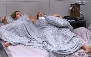 Diogo come biscoito de Paula e gera punição para brothers do Lado B (Imagem:Reprodução)