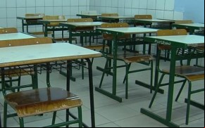 Professores do Estado entraram em greve e querem implantação imediata do reajuste salarial(Imagem:TV Anhanguera)