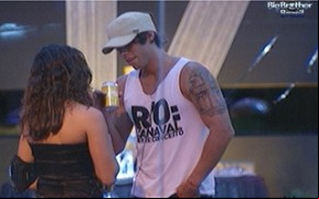  Mauricio e Maria: 'A pessoa que diz eu te amo não vota em mim(Imagem:Reprodução)