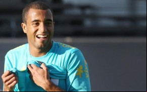 Mano disse que Lucas terá uma sequência maior na Seleção.(Imagem:Mowa Press)