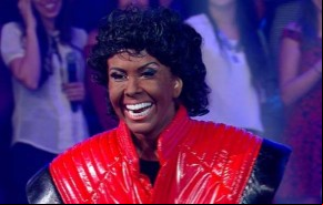 Joelma vira Michael Jackson e aparece irreconhecível na TV(Imagem:MSN)