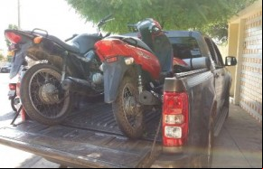 Motocicletas tomadas de assalto são recuperadas pela PM de Floriano.(Imagem:Divulgação/PM)