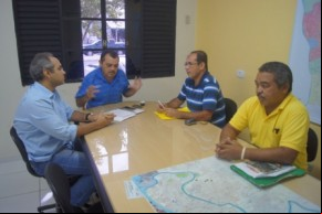 Firmino Paulo e lideranças da zona sul de Teresina buscam melhorias.(Imagem:Alepi)
