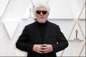 O diretor Pedro Almodovar no Oscar 2020(Imagem:Reprodução)