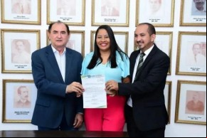 Prefeito Antônio Reis nomeia e dá posse aos aprovados do concurso público municipal(Imagem:SECOM)