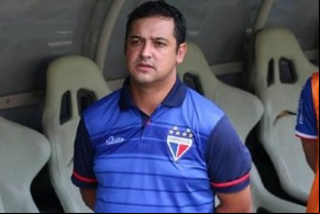 Técnico Marquinhos Santos(Imagem:Gazeta Esportiva)