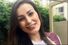 Andressa Urach convoca fãs para arem Réveillon na igreja.(Imagem:Instagram)