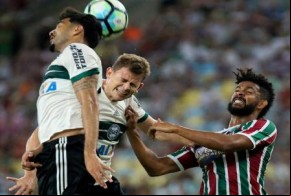 Fluminense e Coritiba empataram em 2 a 2 nesta quinta-feira.(Imagem:Lucas Mercçon)