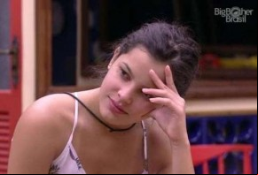 Emilly tem reação alérgica e recebe atendimento(Imagem:MSN)
