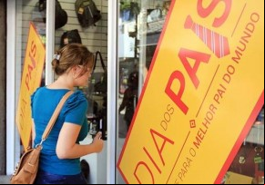 Dia dos Pais: 61% vão às compras e gastarão, em média, R$ 150.(Imagem:florianonews.piauiconectado.com)