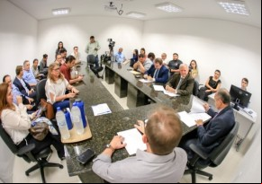 Hospitais e clínicas ameaçam não atender Plamta por falta de pagamentos.(Imagem:Roberta Aline)