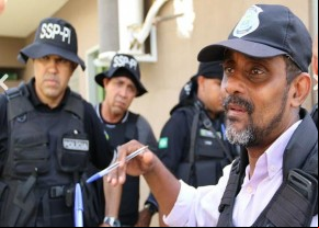 Operação estoura boca de fumo e prende 2 foragidos da Major Cesar.(Imagem:florianonews.piauiconectado.com)