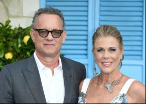 Tom Hanks e sua esposa Rita Wilson em Londres, em 16 de julho de 2018(Imagem:Divulgação)