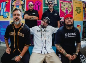Banda Detonautas grava show acústico no Rio, em fevereiro, com Badauí, Di Ferrero e Lucas Silveira(Imagem:Divulgação)