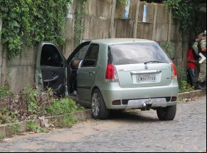 Dois suspeitos de assalto são mortos em confronto com a PM no Dirceu.(Imagem:florianonews.piauiconectado.com)