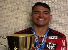 Pepê conquistou diversos títulos na base do Flamengo.(Imagem:Instagram)