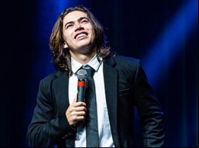 Whindersson Nunes grava novo dvd durante show em Fortaleza.(Imagem:florianonews.piauiconectado.com)