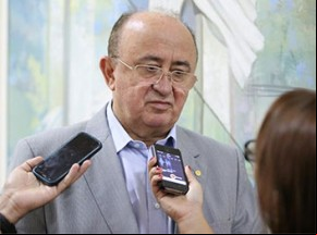 Deputado federal Júlio César(Imagem:florianonews.piauiconectado.com)