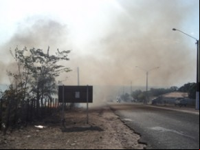 Fumaça na estrada(Imagem:Cida Santana)