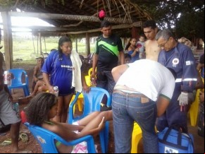 Criança sendo atendida por socorristas do Samu, em José de Freitas.(Imagem:Arquivo/Revistaopinião.com)