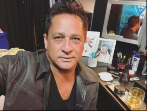 Leonardo tranquiliza fãs após suposto acidente: 