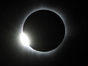 Semar prevê que teresinense verá 30% do eclipse solar.(Imagem:florianonews.piauiconectado.com)