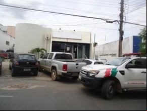 Homem é detido após apedrejar estabelecimento comercial em Floriano.(Imagem:FlorianoNews)