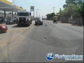 Colisão lateral entre carro e moto na BR-343 deixa uma pessoa ferida.(Imagem:FlorianoNews)