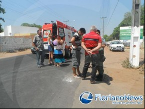 Colisão lateral entre carro e moto na BR-343 deixa uma pessoa ferida.(Imagem:FlorianoNews)