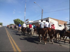 Vaqueiros cavalgaram em homenagem a São Pedro de Alcântara em Floriano.(Imagem:FlorianoNews)